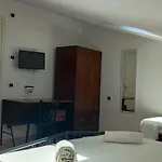 Fratti Oda ve Kahvaltı Viareggio