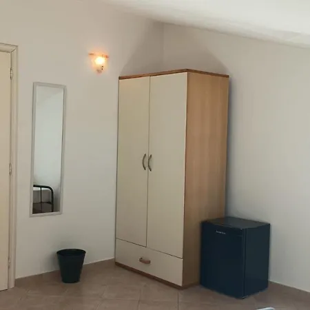 Fratti Nocleg ze śniadaniem