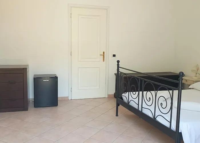 Fratti * Виареджо